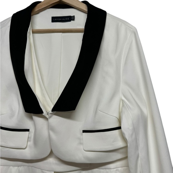 LAVISH ALICE White Cropped Blazer Jumpsuit With Black Lapel 14 - Picture 8 of 14